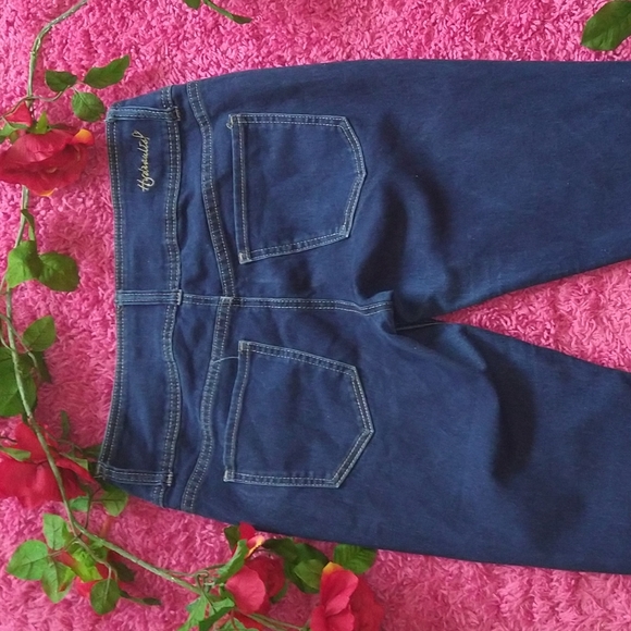 Jeans - Picture 3 of 7